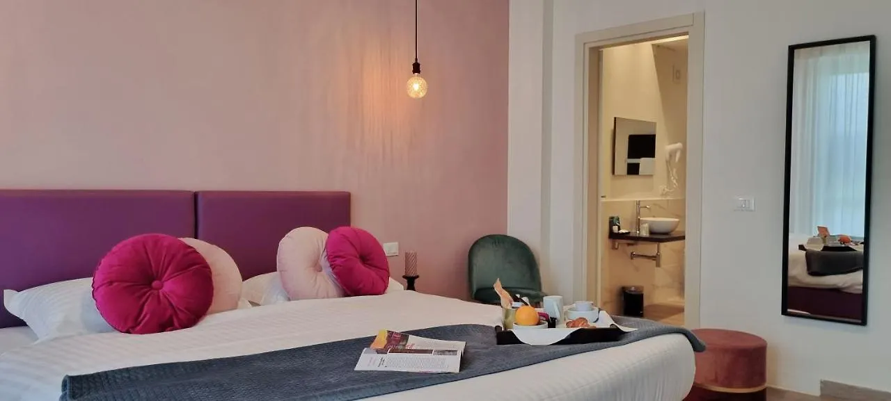 B&B Lorena Suites Florence Couette-café